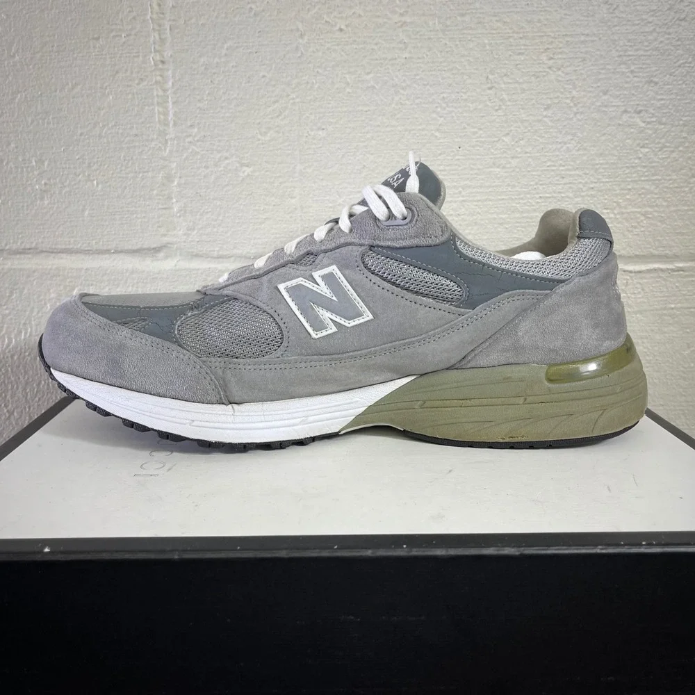 New Balance 993 MR993GL Gray Suede Running Shoes Men's 12 4E Wide Made in USA